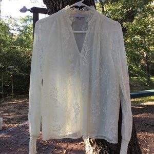 Feminine lace blouse - ivory